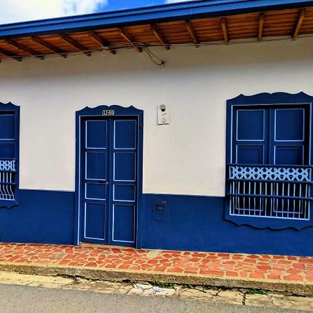 Отель Vivienda Turistica - Casa De Carola Хардин Экстерьер фото