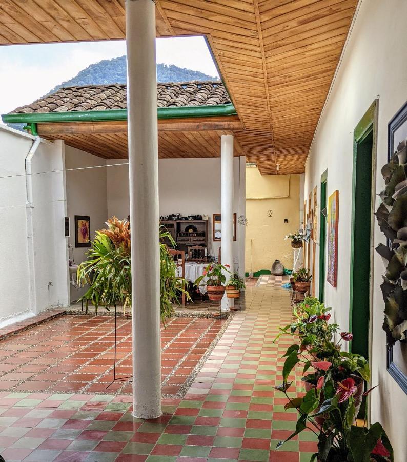 Отель Vivienda Turistica - Casa De Carola Хардин Экстерьер фото