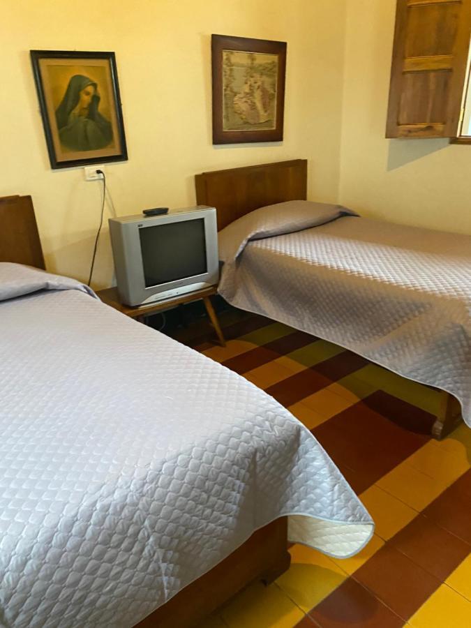Отель Vivienda Turistica - Casa De Carola Хардин Экстерьер фото