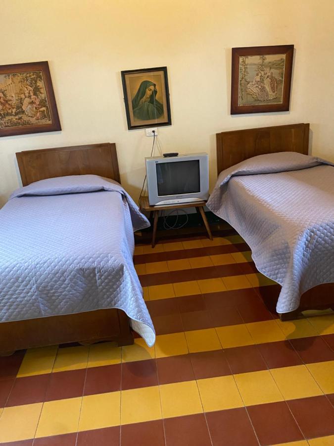 Отель Vivienda Turistica - Casa De Carola Хардин Экстерьер фото